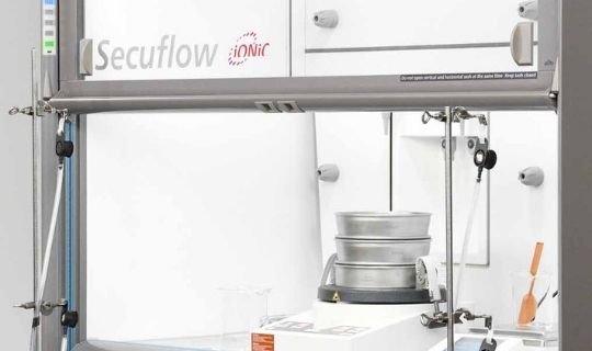 Secuflow IONIC Fume Cupboard – for Powders and Micro Substances