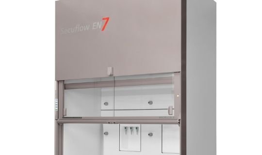 Secuflow EN7 bench-mounted fume cupboard for high thermal load