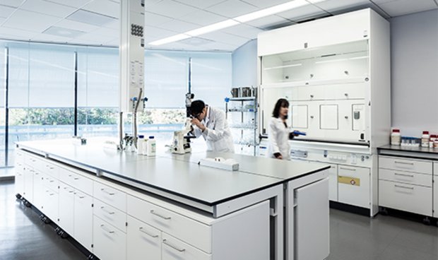 Laboratory Furniture Manufacturers in India | Modular Lab Furniture